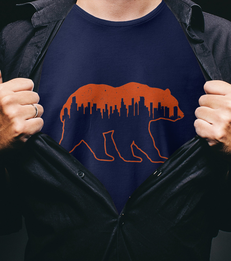 Vintage Downtown Chicago City Skyline Bear Silhouette Novelty T-Shirt