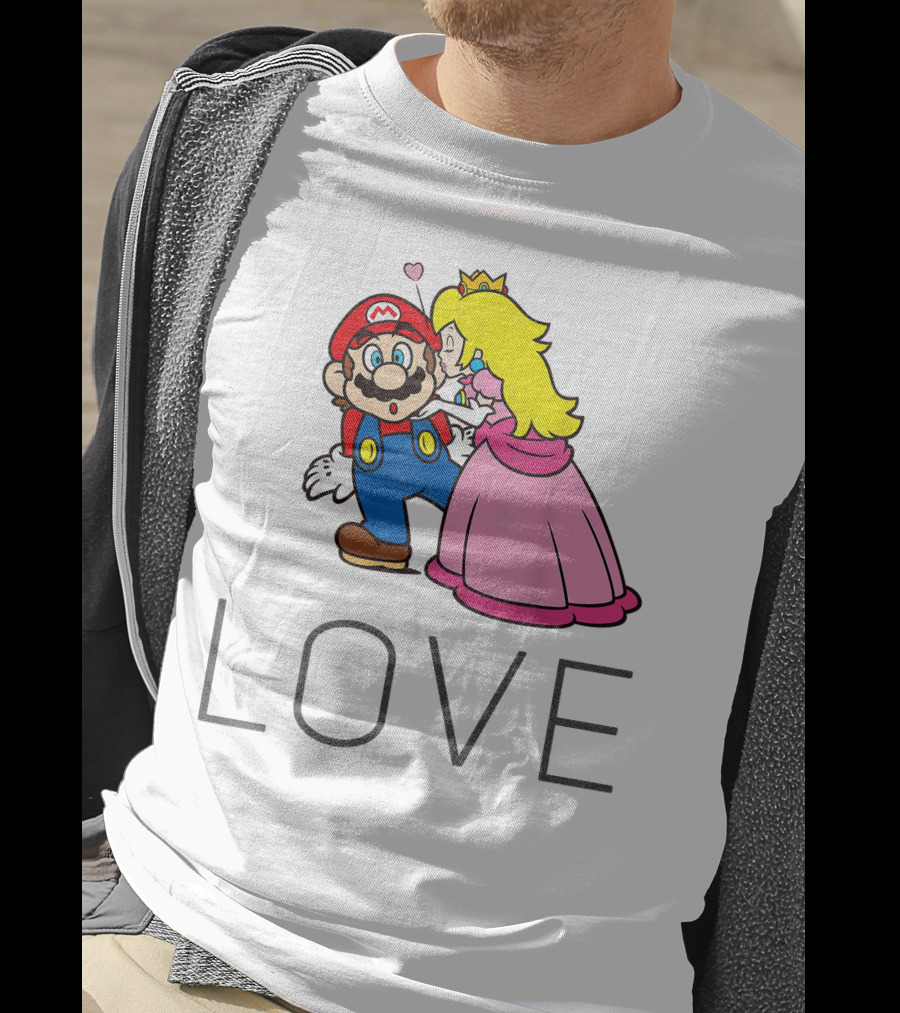 Super Mario Princess Peach Kiss Love Iconic Funny Moment T-Shirt