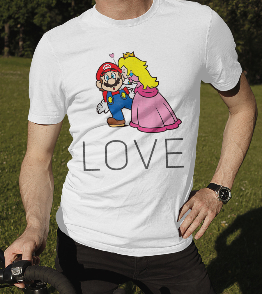 Super Mario Princess Peach Kiss Love Iconic Funny Moment T-Shirt