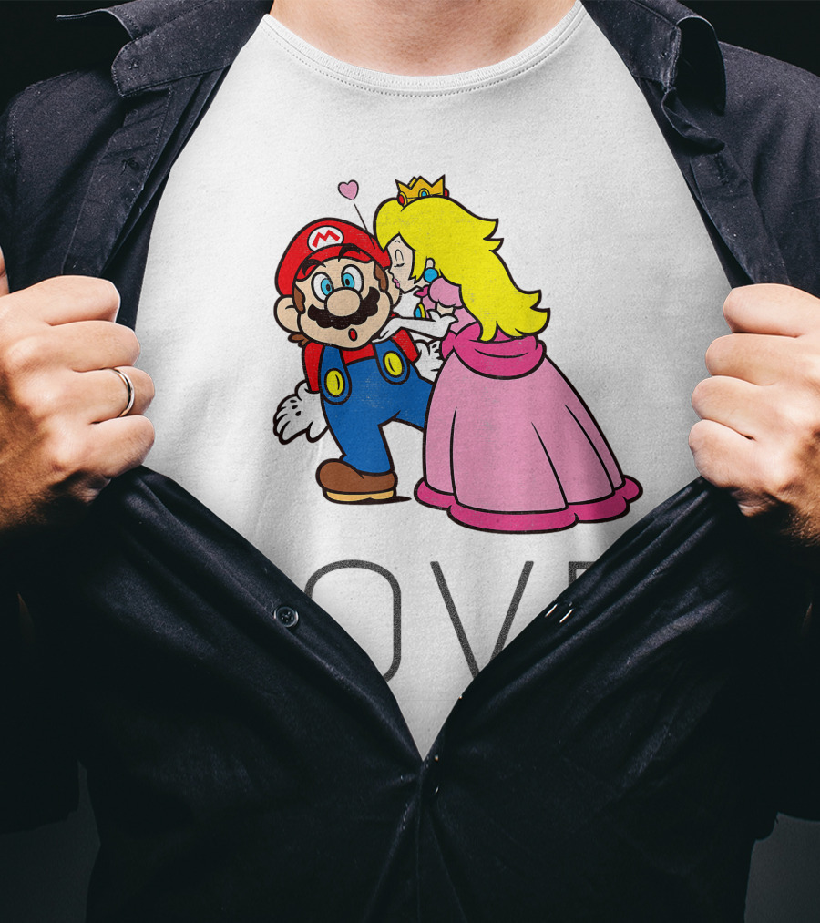 Super Mario Princess Peach Kiss Love Iconic Funny Moment T-Shirt