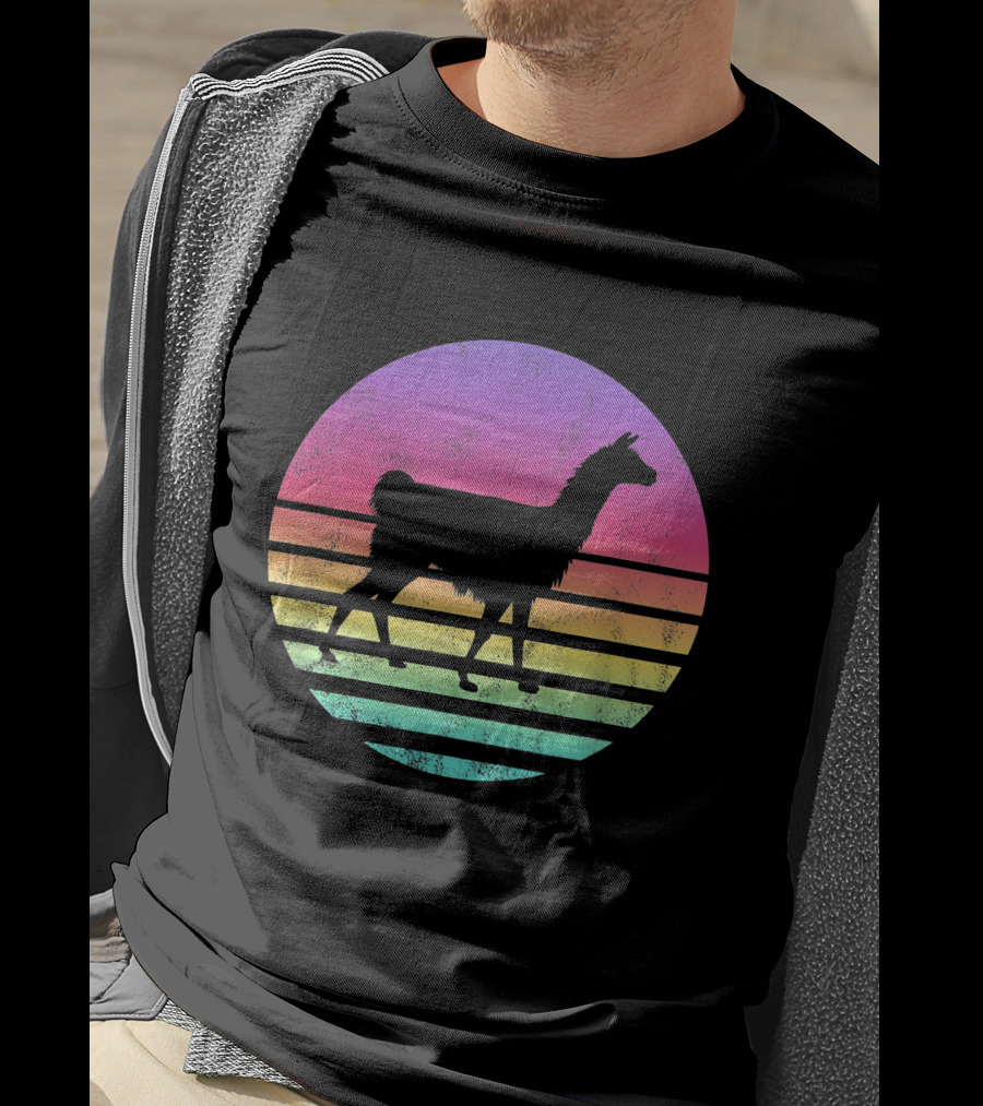 Classic Llama Retro Sunset T-Shirt