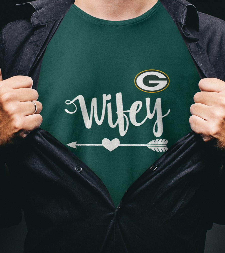 Wifey Green Bay Packers Arrow Heart T-Shirt