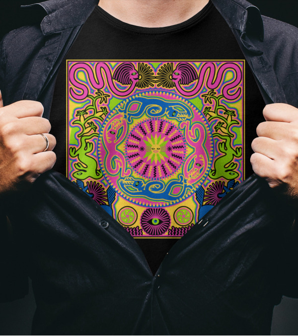 Creating Daylight Psychedelic Animals And Floral Patterns With Vibrant Colors T-Shirt