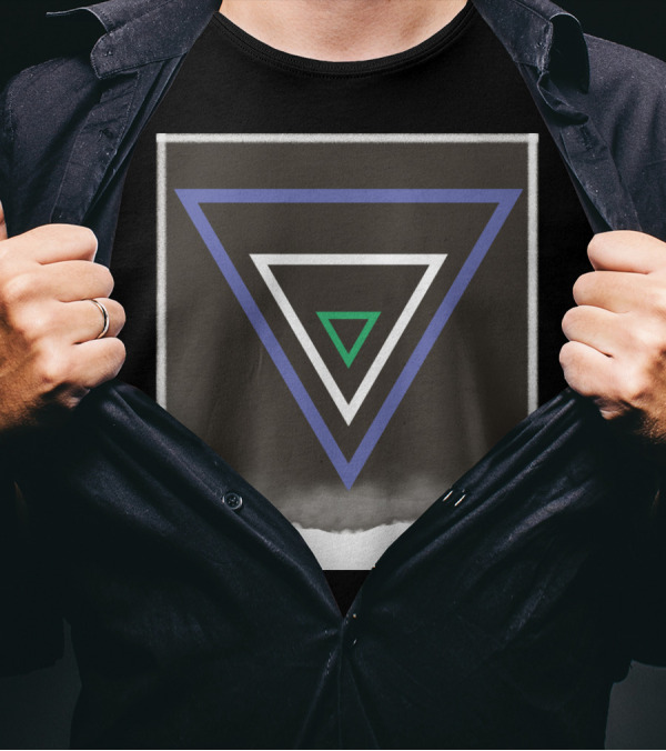 Triple Triangle Fade Geometric Layers With Blue White Green T-Shirt