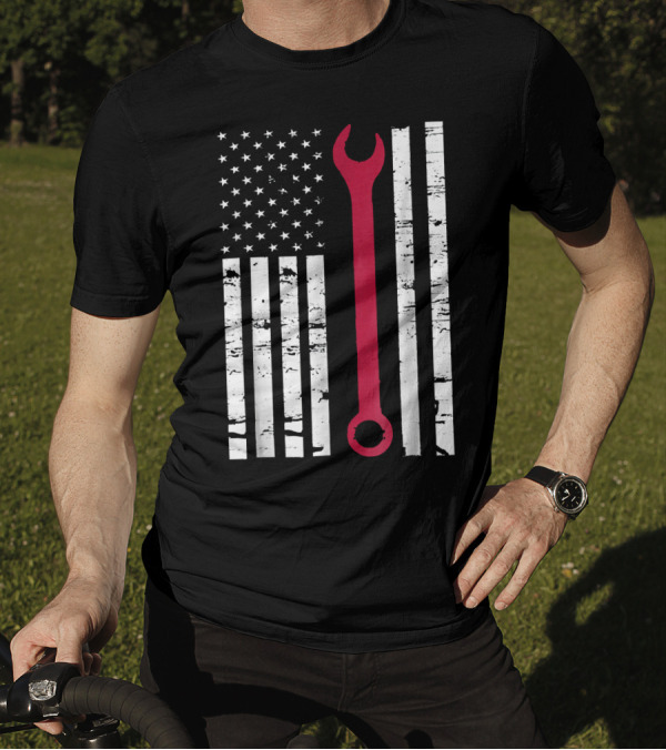 American Flag With Red Wrench Engineer Auto Mechanic T-Shirt