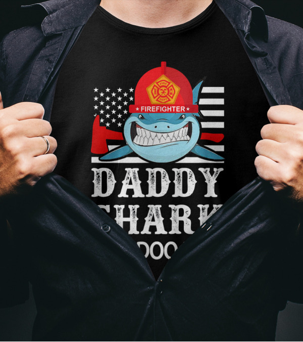 Daddy Shark Doo Doo Doo Firefighter USA Flag Helmet T-Shirt