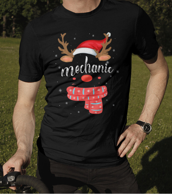 Mechanic Reindeer Christmas Hat And Scarf Group T-Shirt