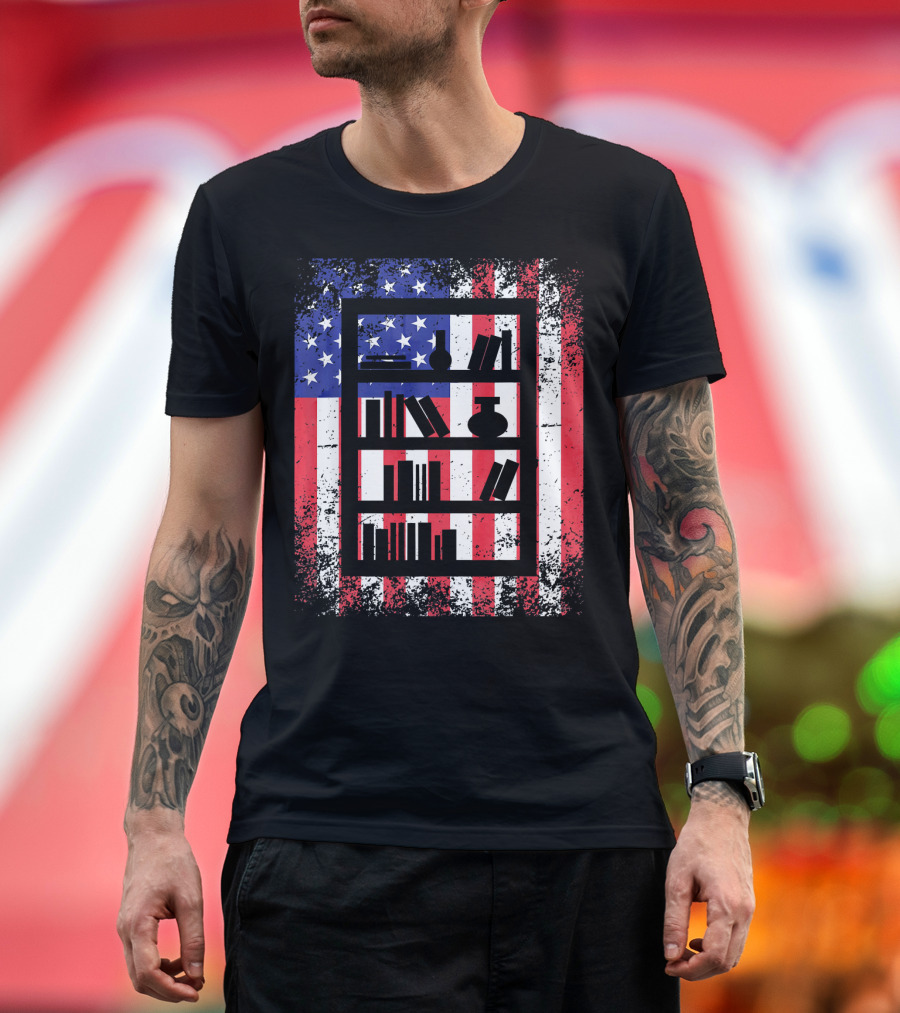 Librarian Dad Bookshelf USA Flag Patriotic T-Shirt