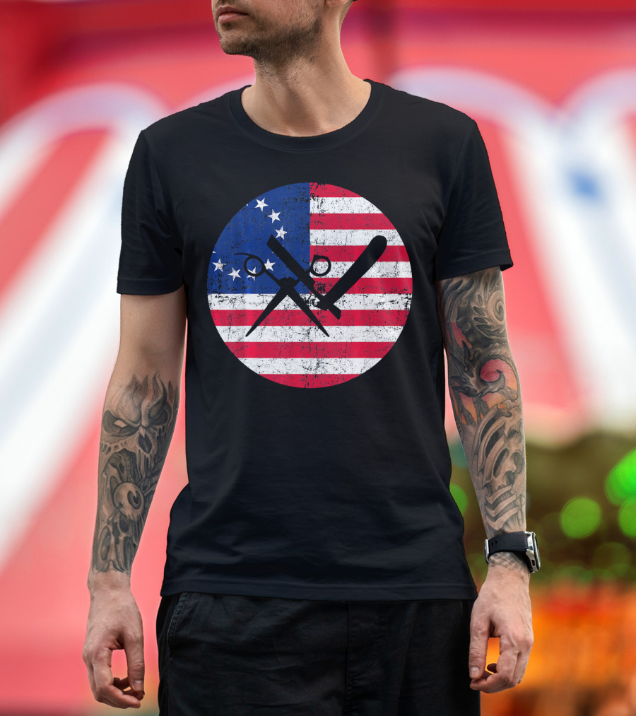 Barber Hairdresser Retro Betsy Ross American Flag Scissors and Razor T-Shirt