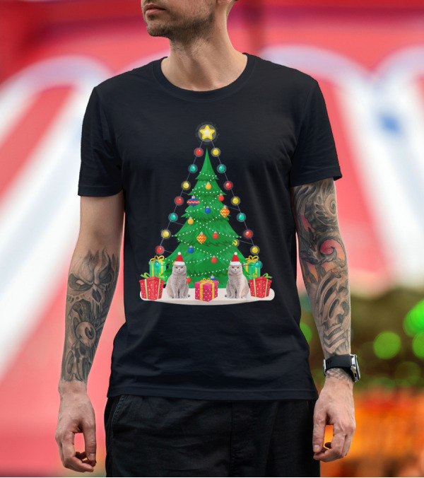 Premium T-Shirt: Santa Scottish Fold Cat with Christmas Tree and Presents T-Shirt Santa Scottish Fold Cat with Christmas Tree and Presents T-Shirt