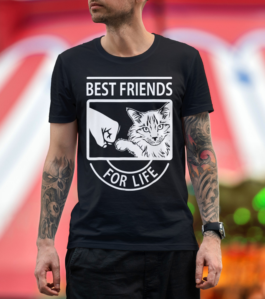 Best Friends for Life Maine Coon Cat Fist Bump T-Shirt