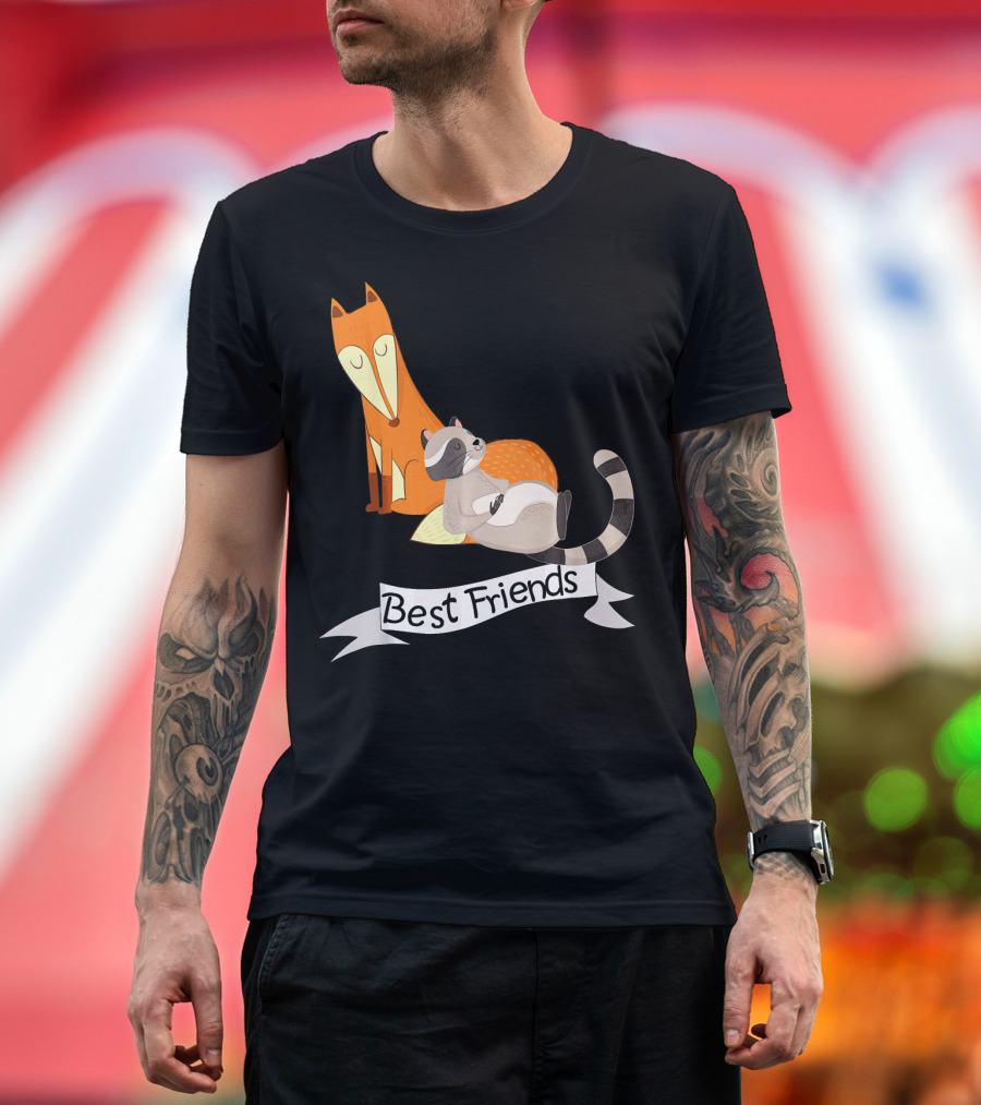 Best Friends Fox and Raccoon Cute Anim Relaxing Together T-Shirt