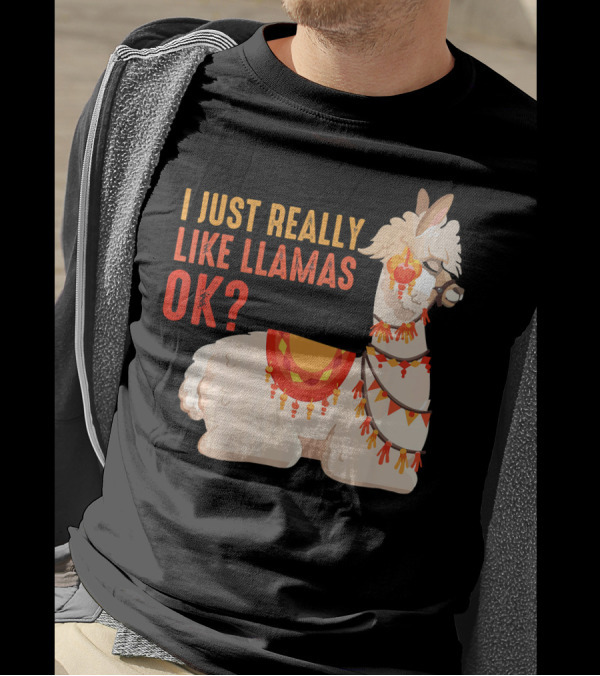 I Just Really Like Llamas OK? Retro Style Llama Decor T-Shirt