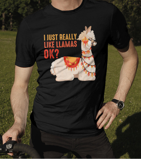 I Just Really Like Llamas OK? Retro Style Llama Decor T-Shirt