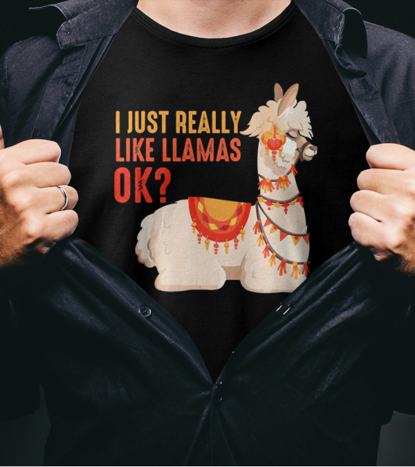 I Just Really Like Llamas OK? Retro Style Llama Decor T-Shirt