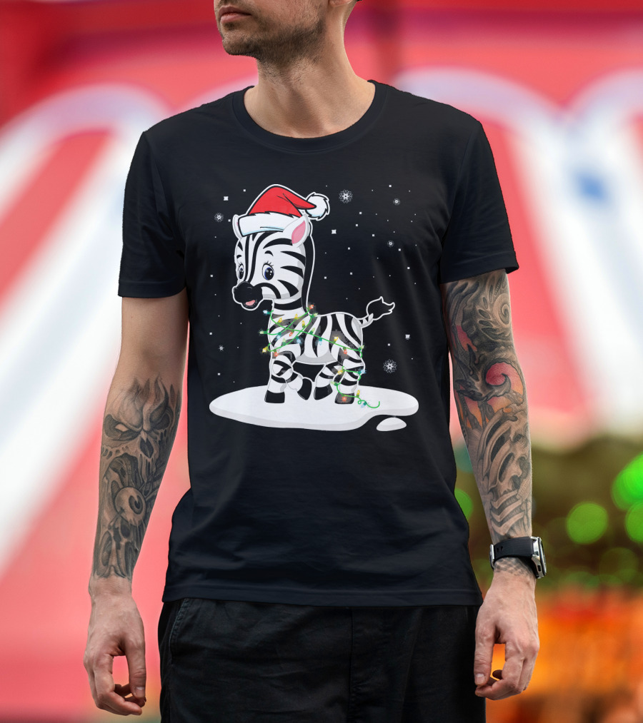 Lovely Zebra Santa Xmas Lights on Snowy Ground T-Shirt