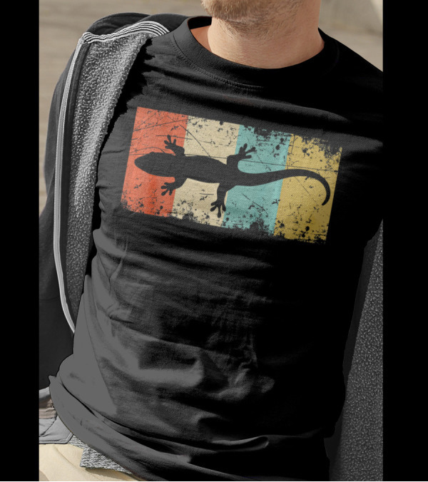 Gecko Silhouette On Vintage Retro T-Shirt