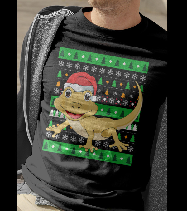 Reptile Lizard Gecko Christmas Santa Hat Snowflakes Trees T-Shirt