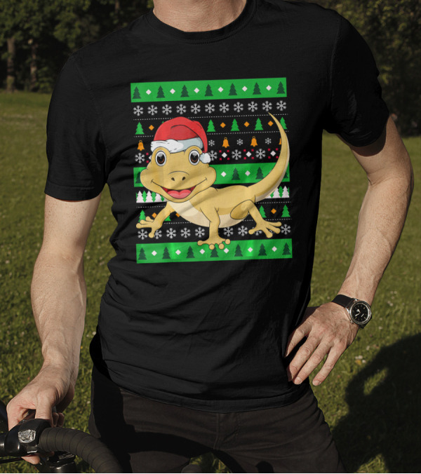 Reptile Lizard Gecko Christmas Santa Hat Snowflakes Trees T-Shirt