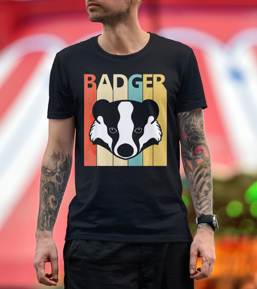 Badger Spirit Animal Vintage Retro Bold T-Shirt