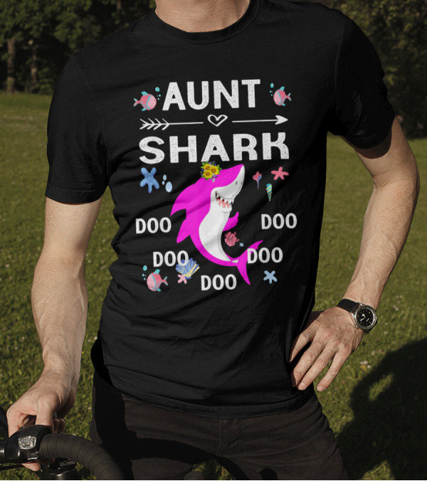 Aunt Shark Doo Doo Doo Pink Shark With Flowers And Sea Creatures T-Shirt