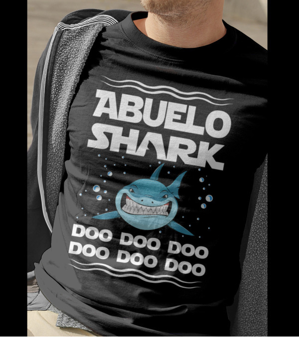 Abuelo Shark Doo Doo Doo Bubbles Grinning Shark T-Shirt