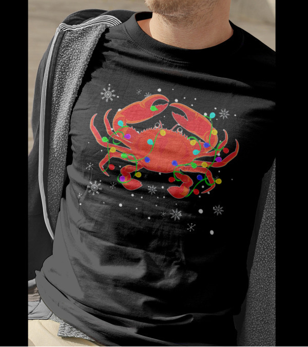 Crab Covered In Festive Christmas Lights And Snowflakes T-Shirt