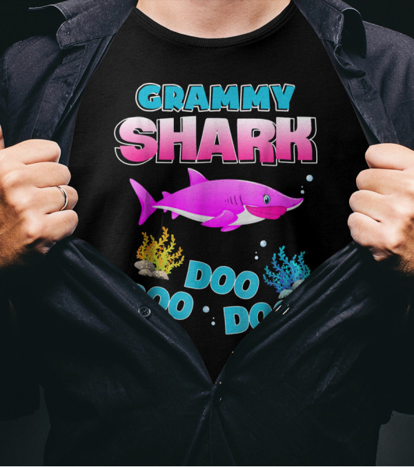 Grammy Shark Doo Doo Doo Ocean Fun T-Shirt