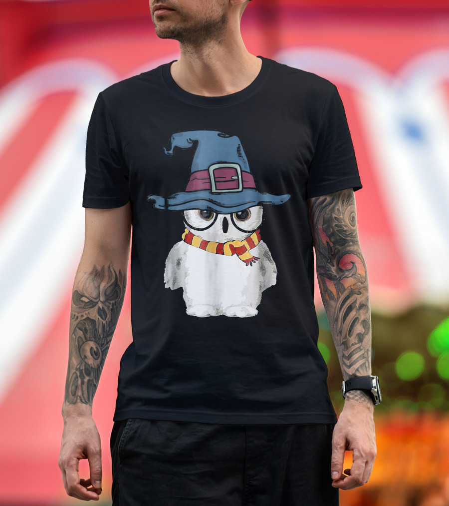 Funny Cute Owl in Magical Wizard Hat with Striped Scarf T-Shirt