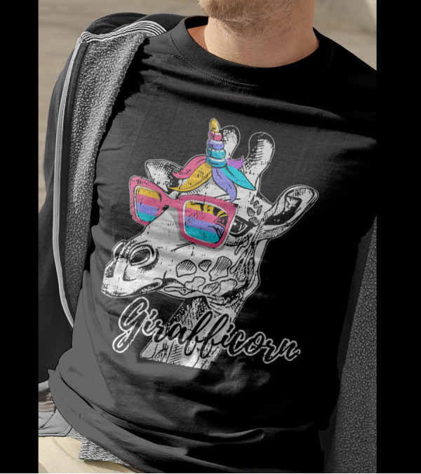 Girafficorn Magic Cool Giraffe Unicorn With Colorful Sunglasses T-Shirt