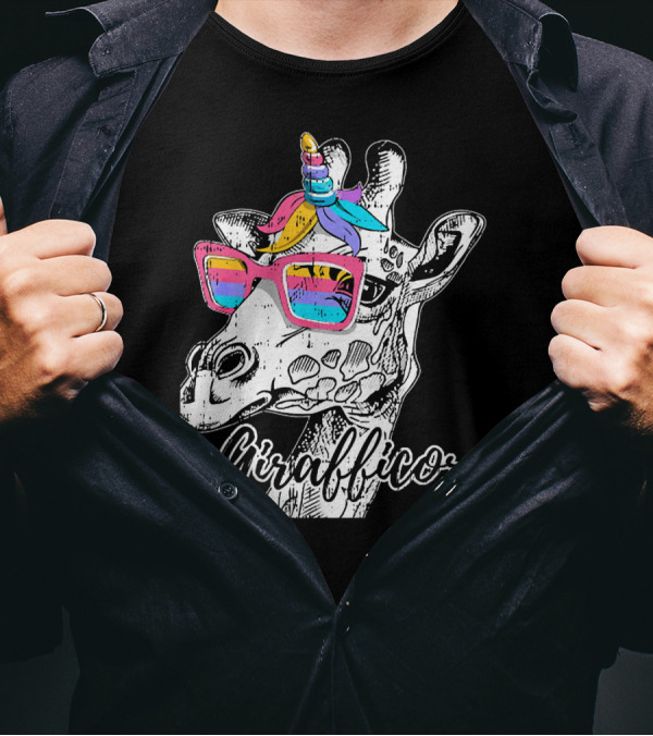 Girafficorn Magic Cool Giraffe Unicorn With Colorful Sunglasses T-Shirt
