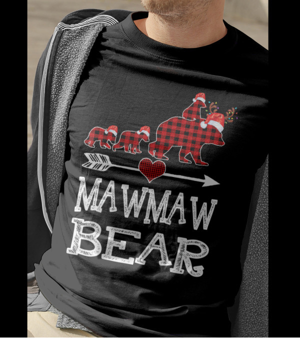 Mawmaw Bear Red Plaid Reindeer Santa Hat Family Holiday Dabbing T-Shirt