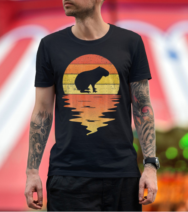 Premium T-Shirt: Capybara 70s Vintage Retro Sunset Silhouette Reflection T-Shirt Capybara 70s Vintage Retro Sunset Silhouette Reflection T-Shirt
