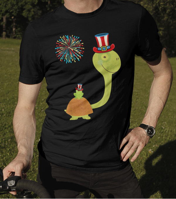 4th Of July Tortoise And Turtle With Fireworks And Patriotic Hats T-Shirt