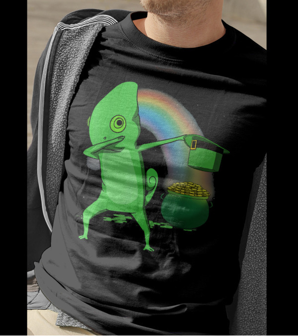 Dabbing Chameleon Leprechaun With Rainbow And Pot Of Gold St Patricks T-Shirt