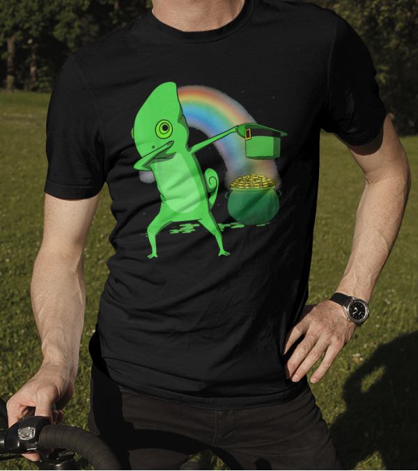Dabbing Chameleon Leprechaun With Rainbow And Pot Of Gold St Patricks T-Shirt