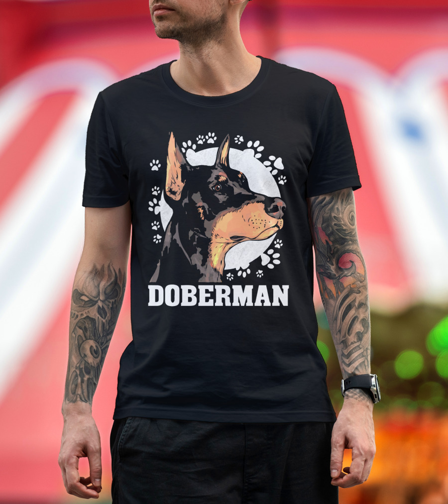 Doberman with Paw Print Circle Motif T-Shirt