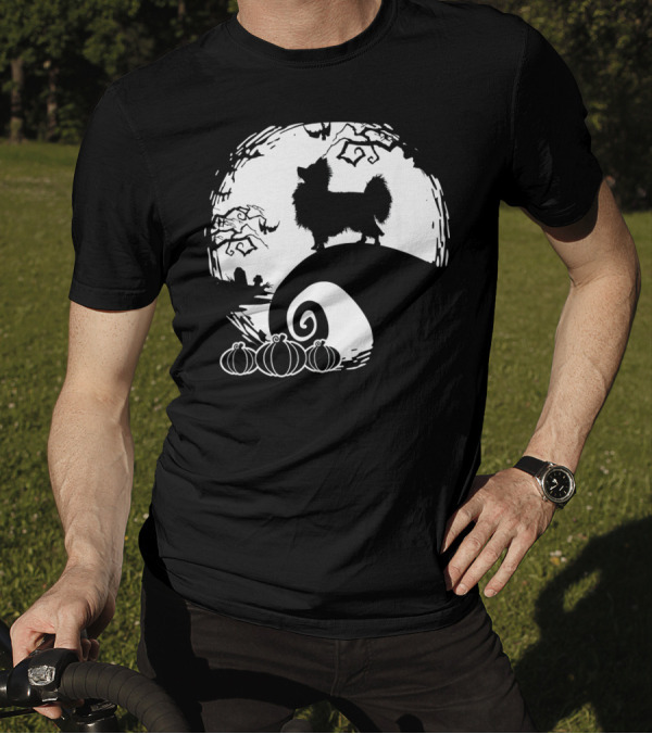 Papillon And The Moon Spooky Halloween Pumpkin Night Scene T-Shirt