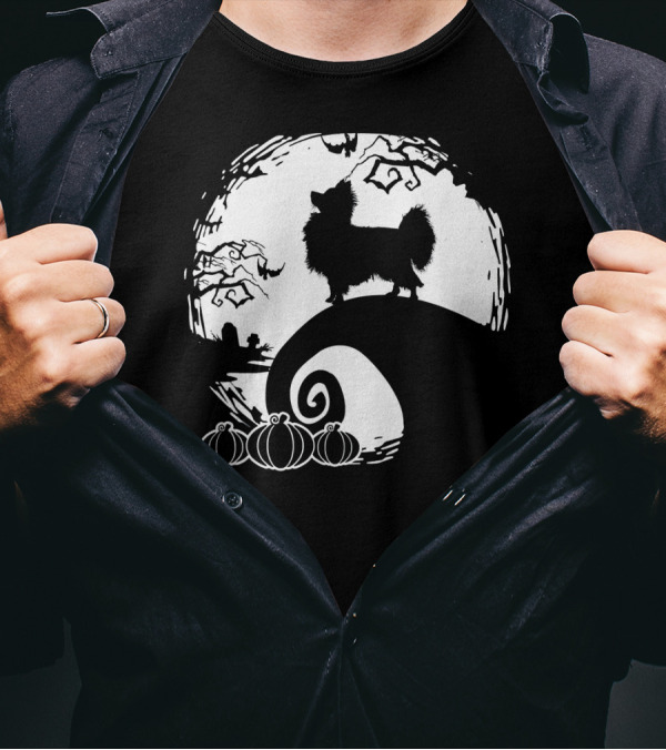 Papillon And The Moon Spooky Halloween Pumpkin Night Scene T-Shirt