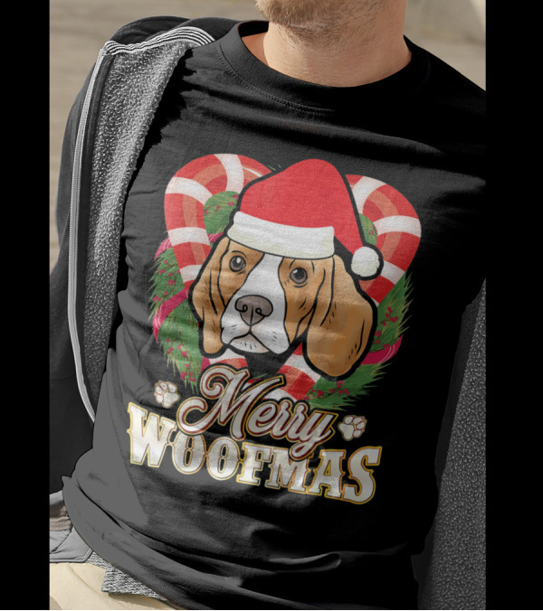 Merry Woofmas Beagle In Santa Hat With Candy Cane And Wreath T-Shirt