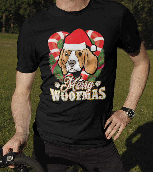 Merry Woofmas Beagle In Santa Hat With Candy Cane And Wreath T-Shirt