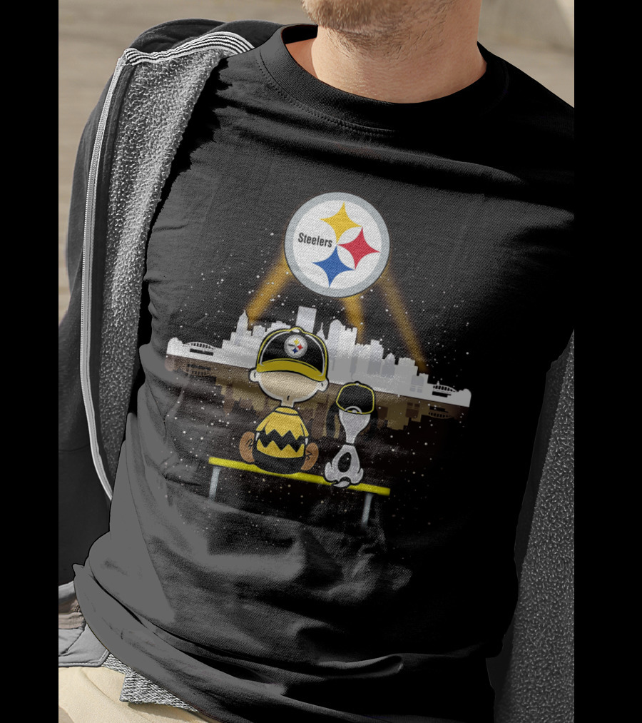 Charlie Brown Snoopy Steelers Skyline Reflection T-Shirt
