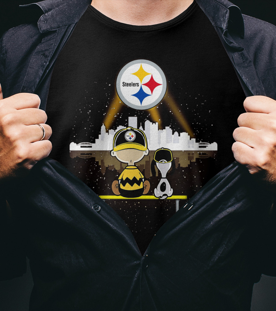 Charlie Brown Snoopy Steelers Skyline Reflection T-Shirt