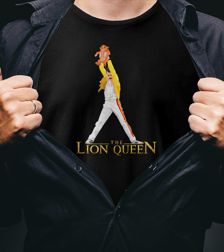 Freddie Mercury Lifting Simba In The Lion Queen T-Shirt