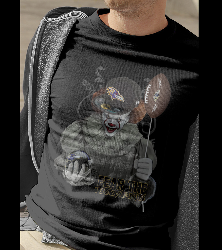 Pennywise Holding Baltimore Ravens Football And Helmet Fear The Ravens T-Shirt