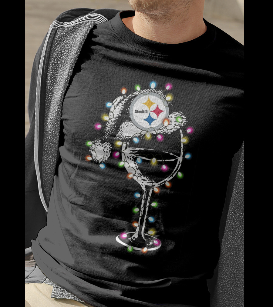 Pittsburgh Steelers Santa Hat Wine Glass With Christmas Lights T-Shirt
