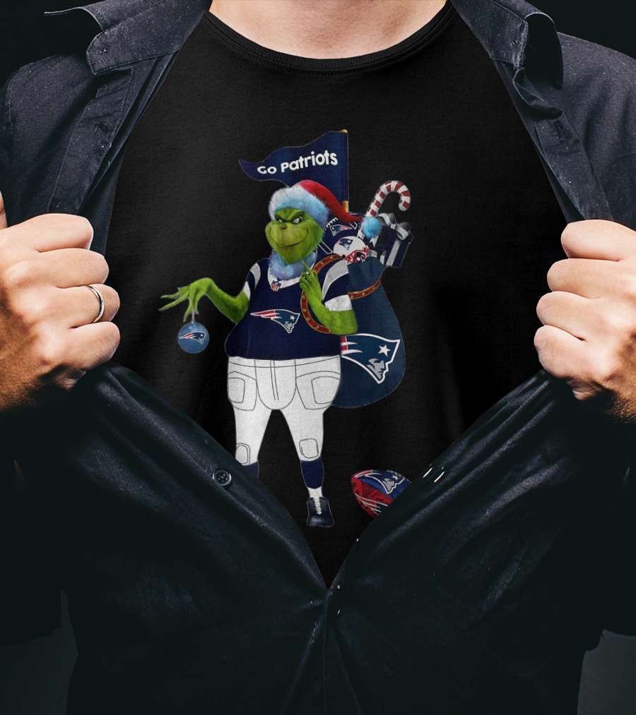 Santa Grinch New England Patriots Go Patriots Holiday Spirit Football Fans T-Shirt