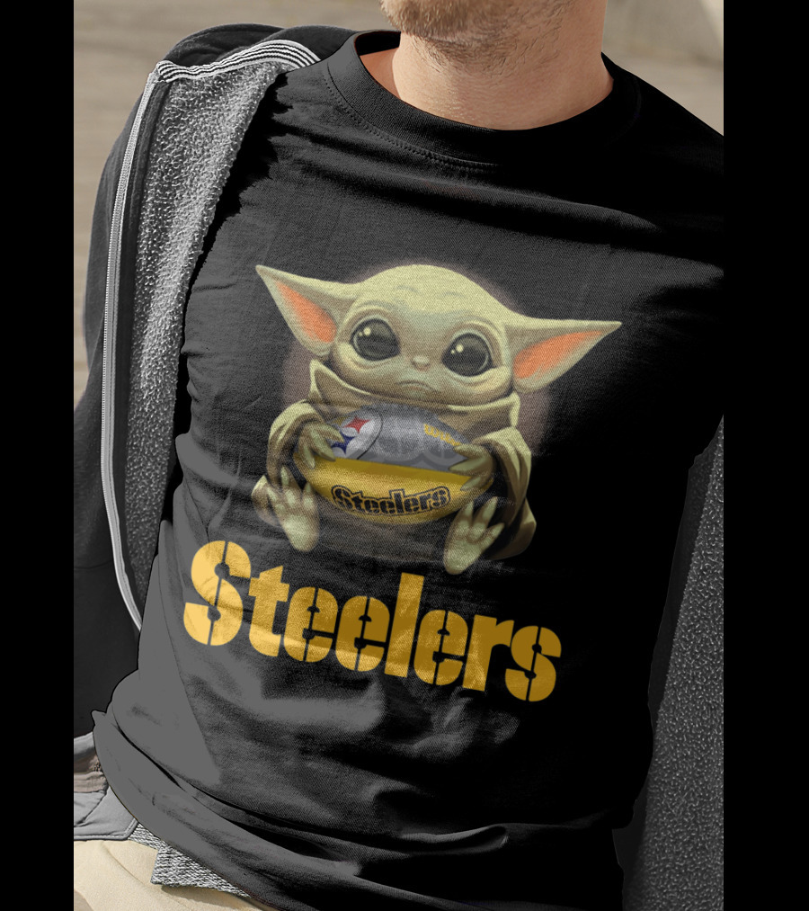 Baby Yoda Steelers Hug Football T-Shirt