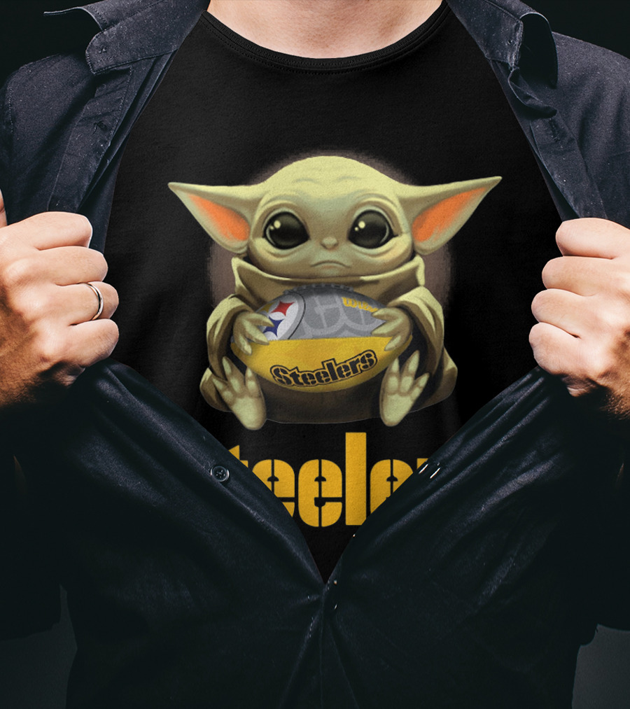 Baby Yoda Steelers Hug Football T-Shirt