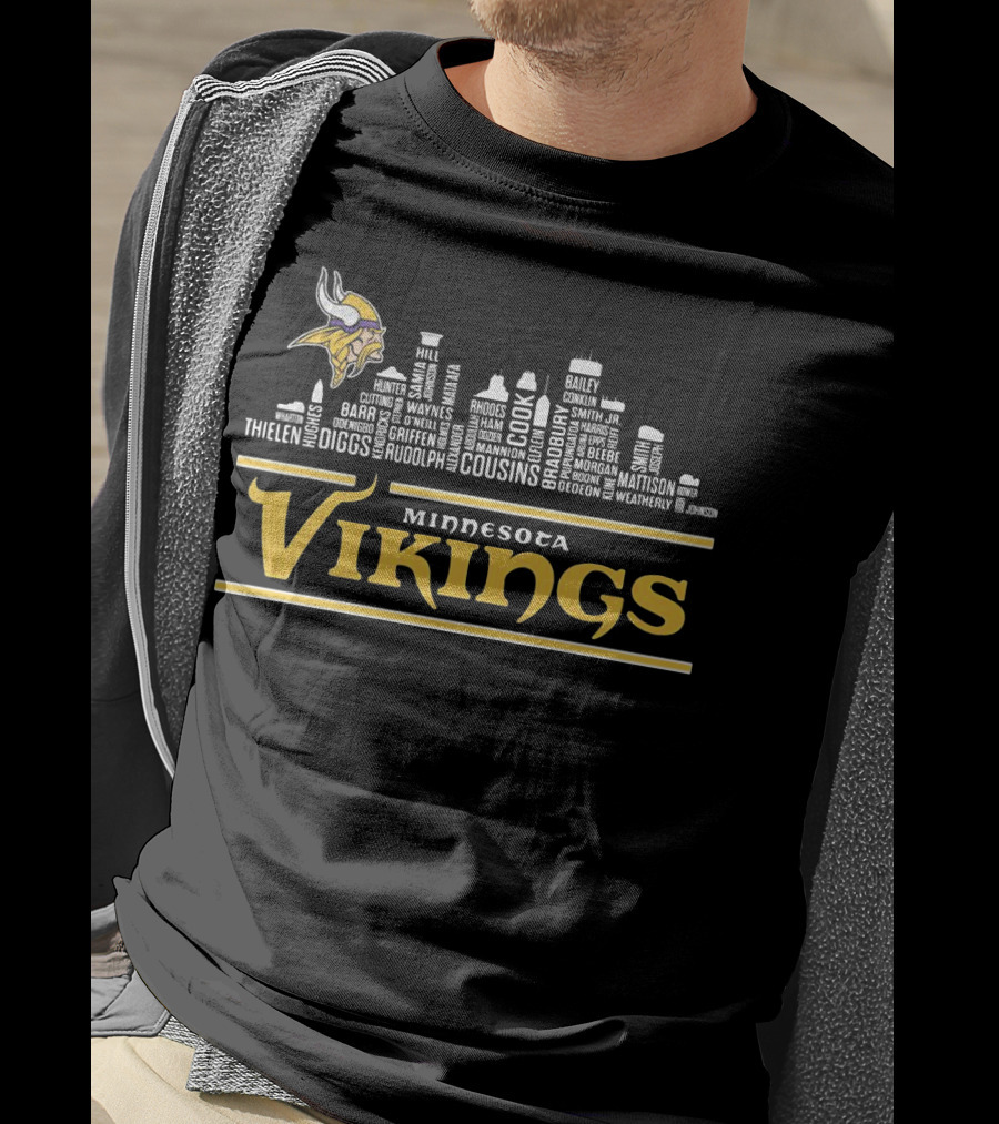 Minnesota Vikings City Skyline Players Names Football Team T-Shirt